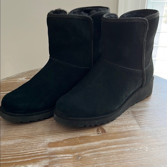UGG Shoes - Ugg Women's Kristin Black Suede Boots